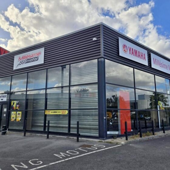 Enseigne Yamaha